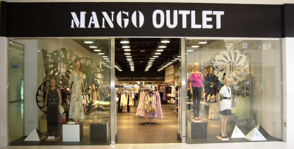 outlet là gì