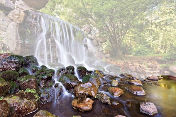 Bố cục xa - gần tạo ra hiệu ứng 3D khá độc đáo