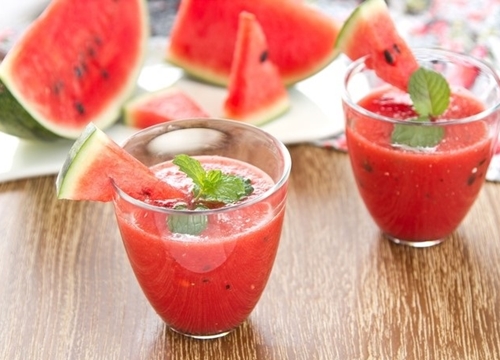 cách làm sinh tố dưa hấu