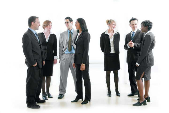 Chú ý đến tư thế của mọi người