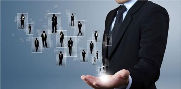 Lãnh đạo là khả năng của một cá nhân liên quan đến việc đưa ra quyết định đúng đắn