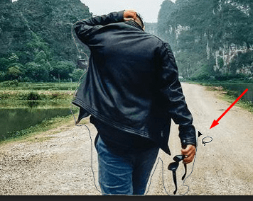 Dùng chuột để bao quanh đối tượng cần làm mờ