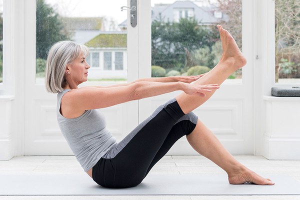 Người già có nên tập Yoga không