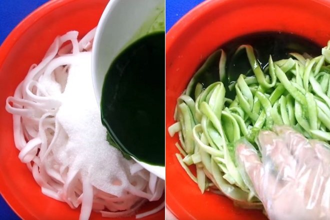 Ướp dừa non cùng nước cốt lá dứa và đường