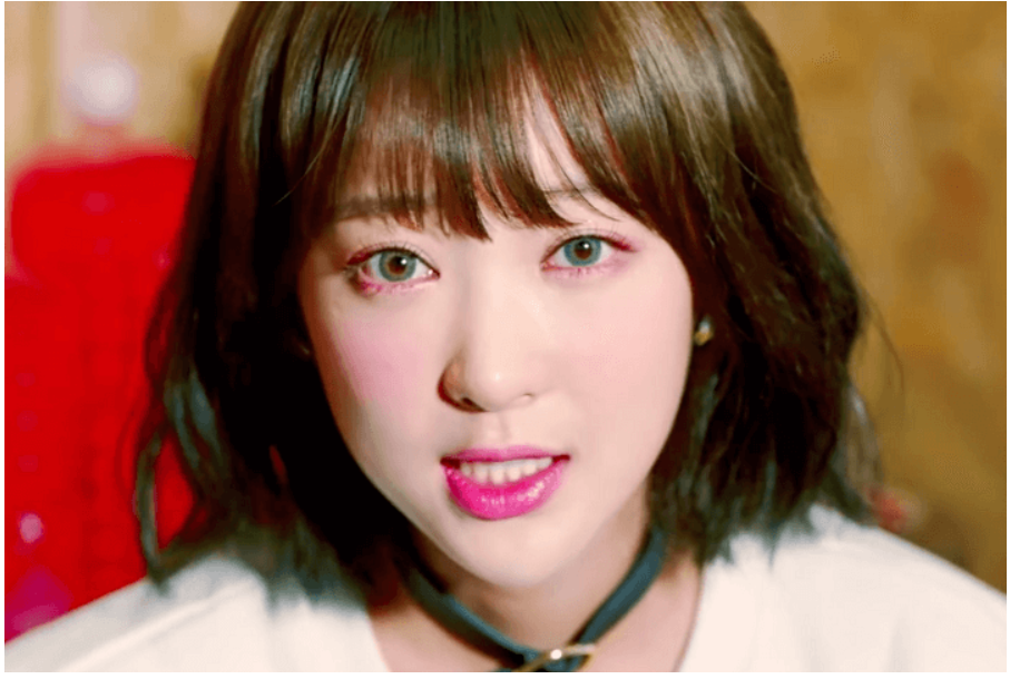 Màu hồng cánh sen giúp bạn trở nên xinh đẹp, nổi bật