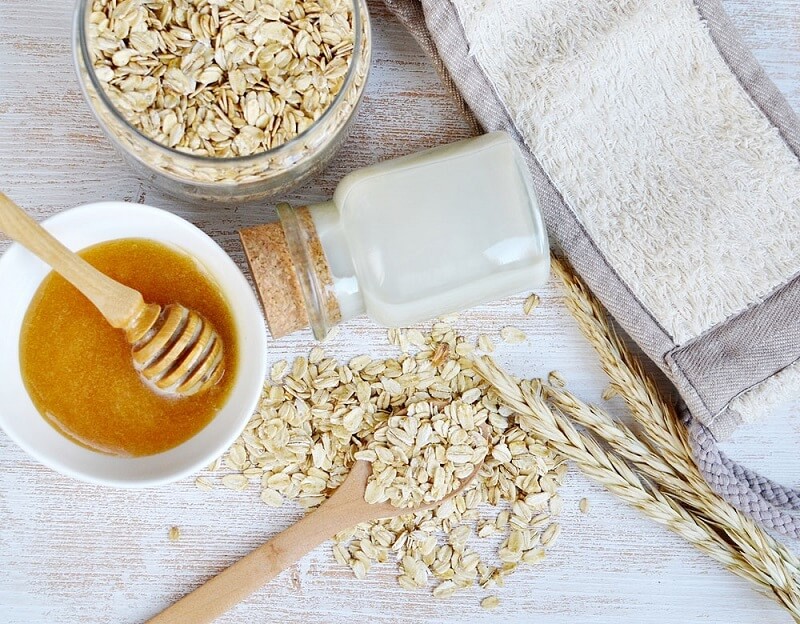Mặt nạ mật ong, sữa chua yến mạch giúp kháng khuẩn và làm sáng da