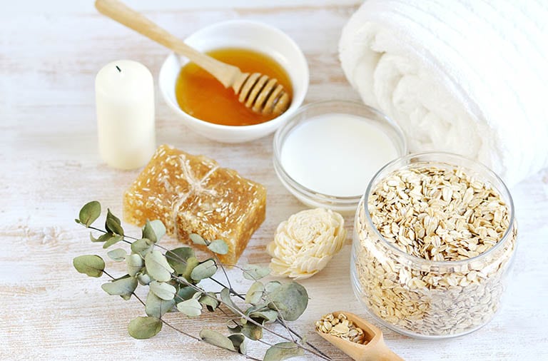 Mặt nạ giấm táo yến mạch giúp ngừa mụn và cung cấp độ ẩm cho da