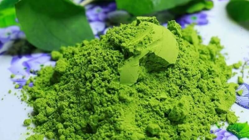 Bột rau má có tác dụng ngăn ngừa mụn, chống lão hóa da