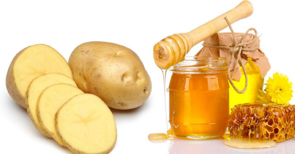 Hỗn hợp khoai tây mật ong giúp da đều màu hơn