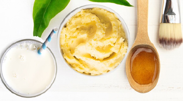 Mặt nạ mật ong khoai tây giúp làm sạch da từ sâu bên trong