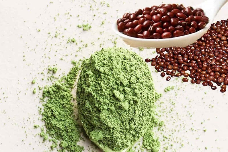 Mặt nạ trà xanh bột đậu đỏ giúp giảm mụn