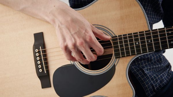 hoc-fingerstyle-guitar