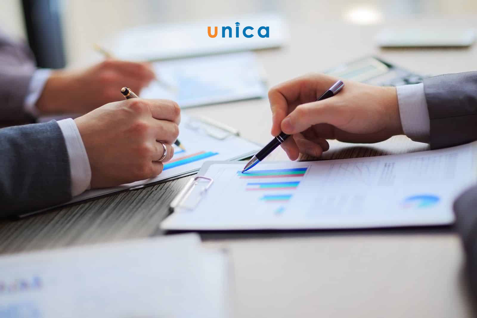 dieu-chinh-bao-cao-tai-chinh-sau-quyet-toan-thue