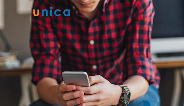 Cách nhắn tin hỏi thăm bạn trai khi đi làm về mệt