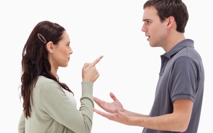 Làm gì khi bị chê xấu? Gợi ý cách đáp trả thông minh