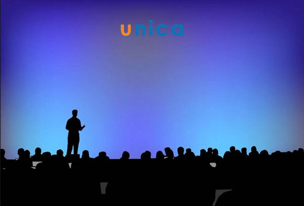 ky-nang-noi-truoc-dam-dong