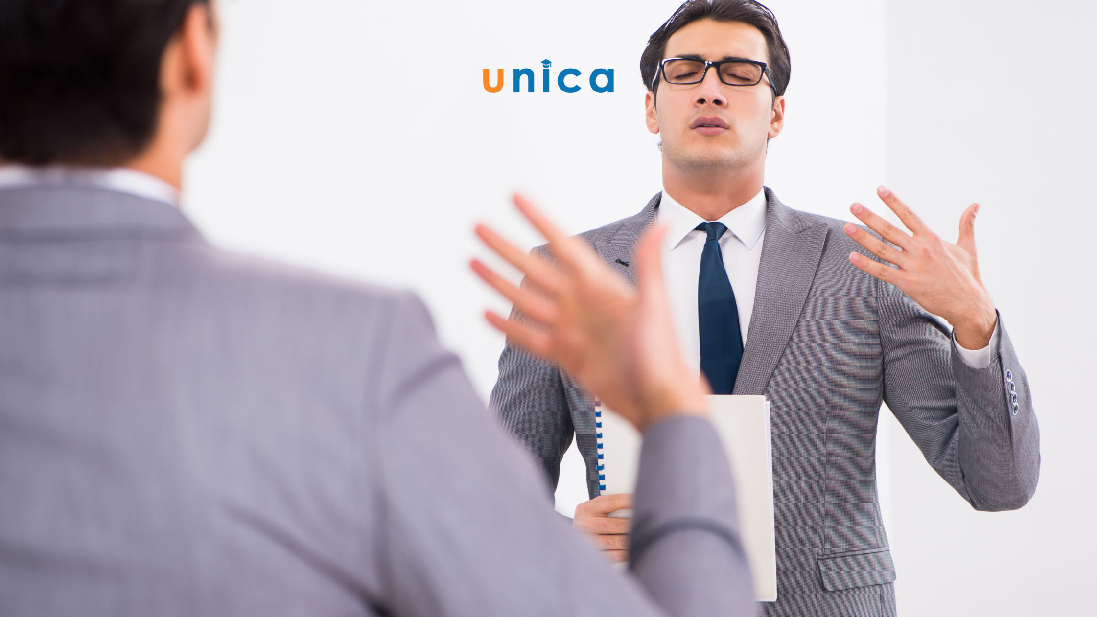 nhung-cach-luyen-noi-truoc-guong