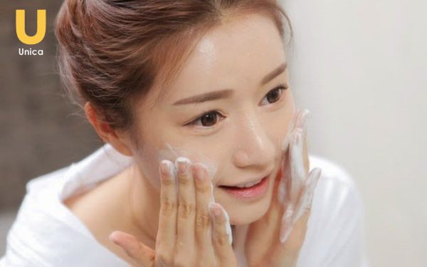 Dùng sữa rửa mặt đúng cách