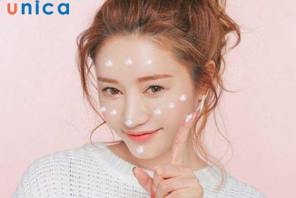 Dùng kem chống nắng để tăng cường bảo vệ da