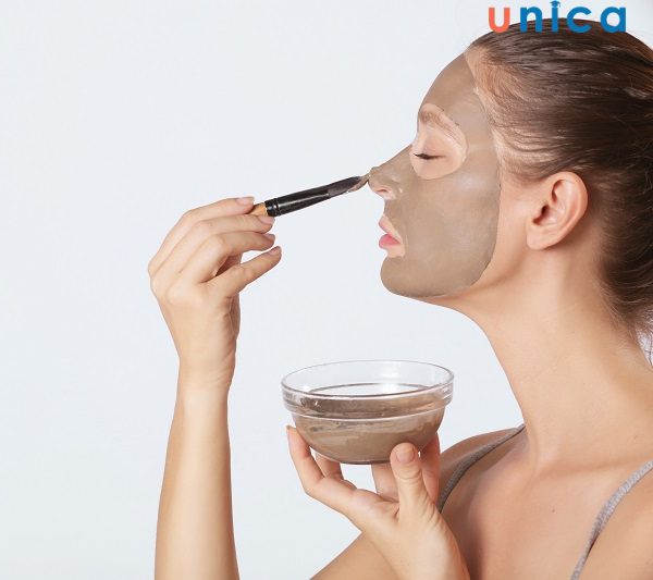 Đắp mặt nạ trị nám da