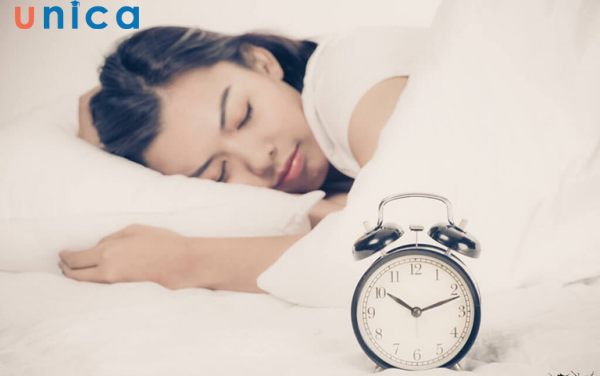 Ngủ sớm giúp hạn chế nám da