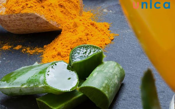 Mặt nạ từ nha đam và nghệ tươi