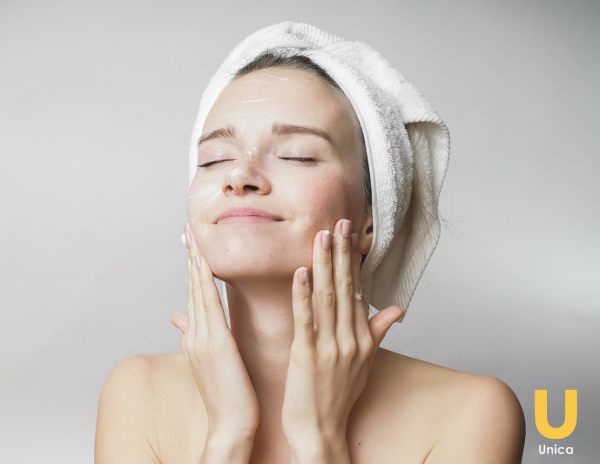 Thoa dưỡng sau khi đắp mặt nạ