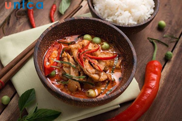 Không ăn đồ cay nóng sẽ giúp mặt bạn ít mụn ẩn hơn