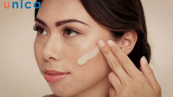 Khi trị mụn ẩn dưới da, bạn cần sử dụng các sản phẩm