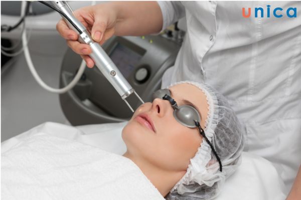 Tái tạo da bằng tia laser