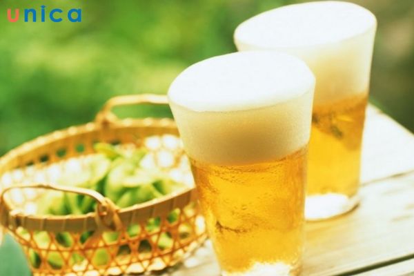 Tắm trắng bằng bia giúp da khoẻ và mịn màng hơn