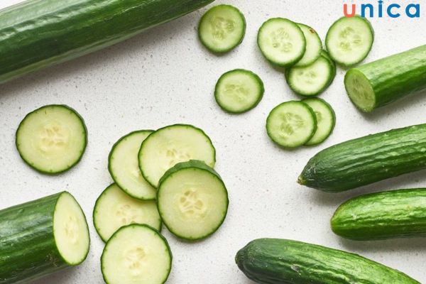 Cách làm trắng da bằng bia và dưa chuột được rất nhiều chị em tin dùng