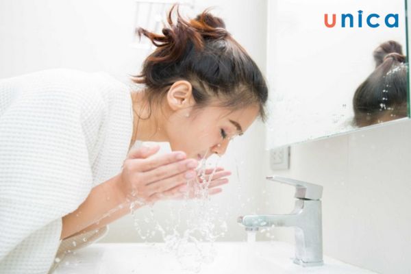 Chăm sóc da buổi sáng giúp làn da được hồng hào, rạng rỡ hơn