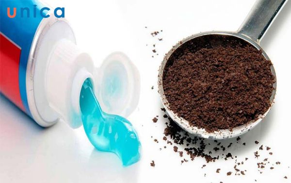 Tẩy lông bằng kem đánh răng và bã cà phê