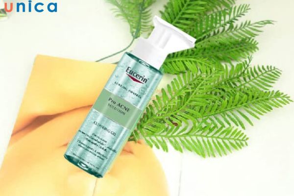 Eucerin FOr Acne Solution Cleansing Gel giúp làm sạch sâu da mặt