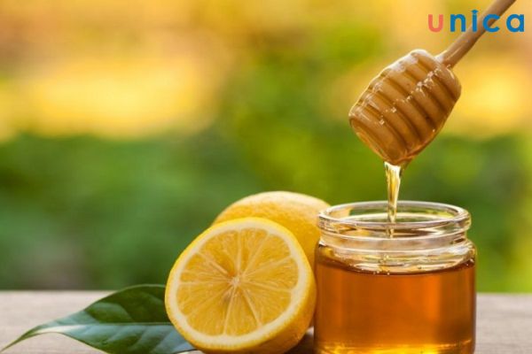 Mật ong và lòng đỏ trứng kết hợp với nhau tạo thành lớp mặt nạ chăm sóc da “thần kỳ”