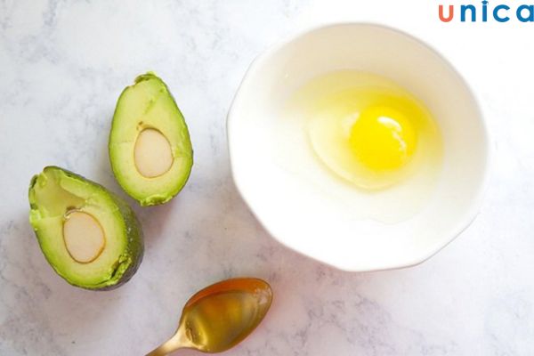 Công thức làm đẹp từ bơ và trứng gà giúp tăng cường độ ẩm