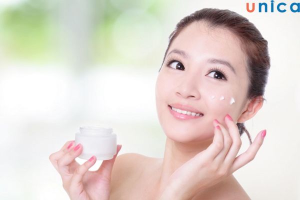 Kem trị mụn Laser đang rất được săn lùng trên thị trường