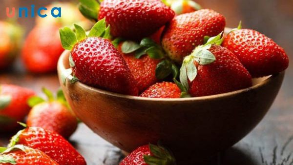 Dưỡng da bằng dâu tây cho làn da trắng sáng