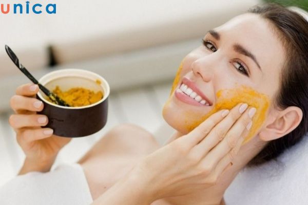 Mặt nạ bột nghệ có công dụng trị vết thâm do mụn để lại