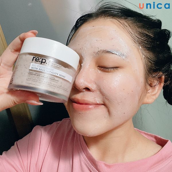 Sản phẩm trị mụn thâm, mụn đầu đen cho da dầu chất lượng