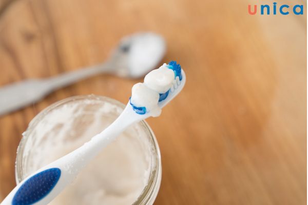 Kem đánh răng giảm mụn và ngăn ngừa sự tiết dầu