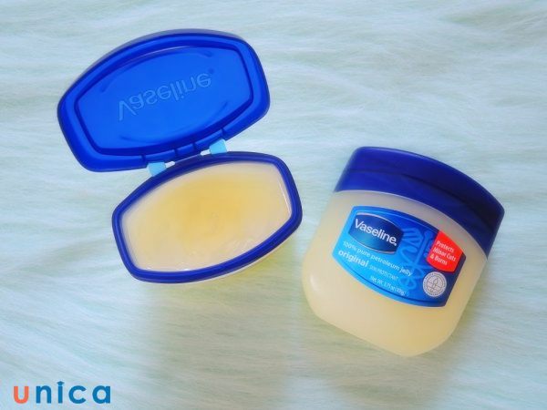 duong-moi-bang-vaseline.jpg