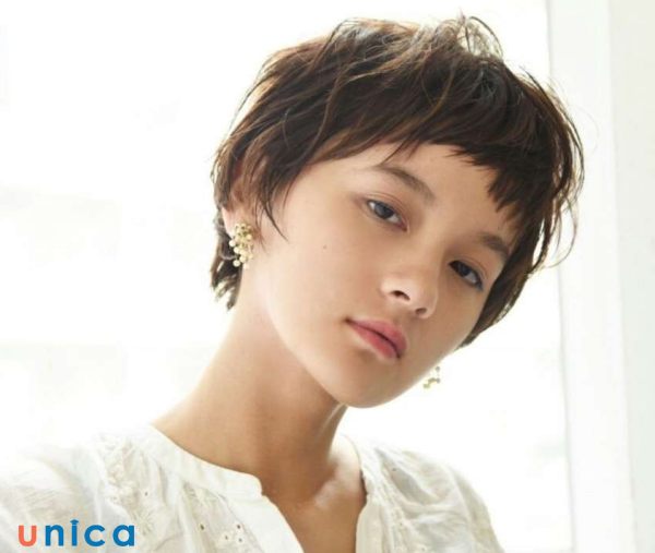Các cô nàng cá tính có bộ tóc mỏng có thể tham khảo kiểu tóc tomboy được cắt tỉa từng tầng