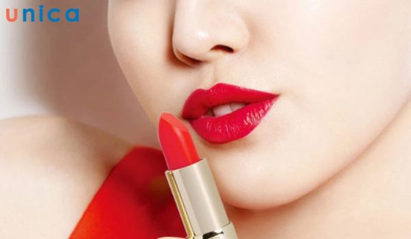 Chọn son bám màu tốt