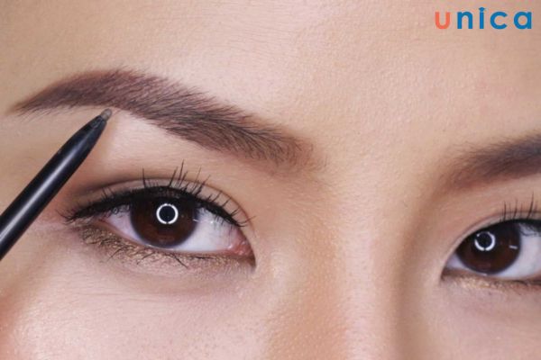 Sử dụng chì kẻ mày có thể phẩy sợi tự nhiên