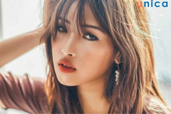 Son màu cam tươi tạo điểm nhấn hết sức đặc biệt