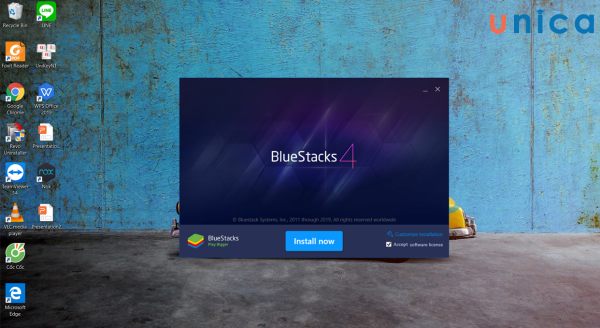 Tải và cài phần mềm Bluestacks về máy tính