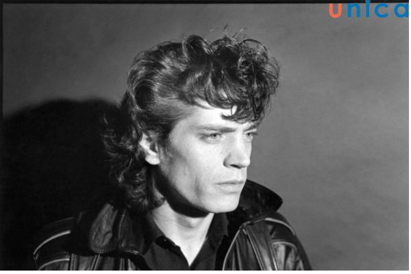 Robert Mapplethorpe xây dựng lên các tác phẩm bằng con mắt tinh tường