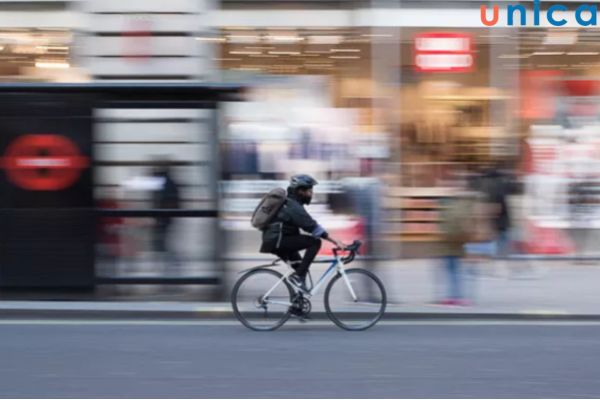 Muốn bắt được chuyển động mờ bạn cần giảm tốc độ màn trập